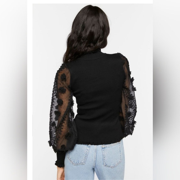 Floral applique Balloon sleeve Top - Picture 2 of 5